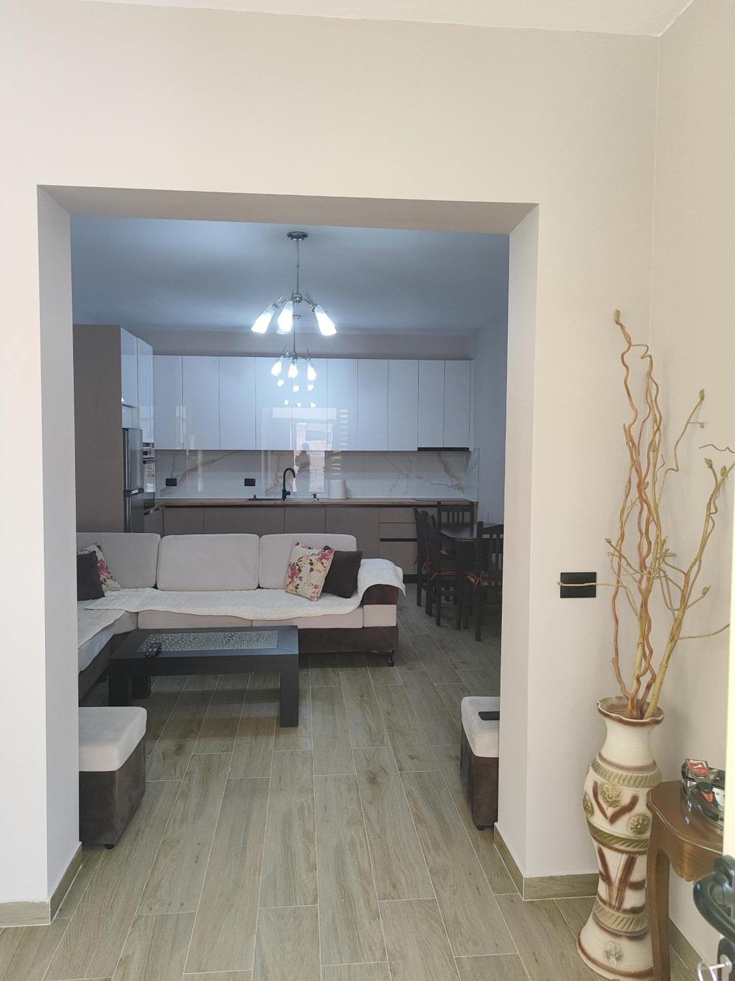 Vlorë Large Apartment מראה חיצוני תמונה